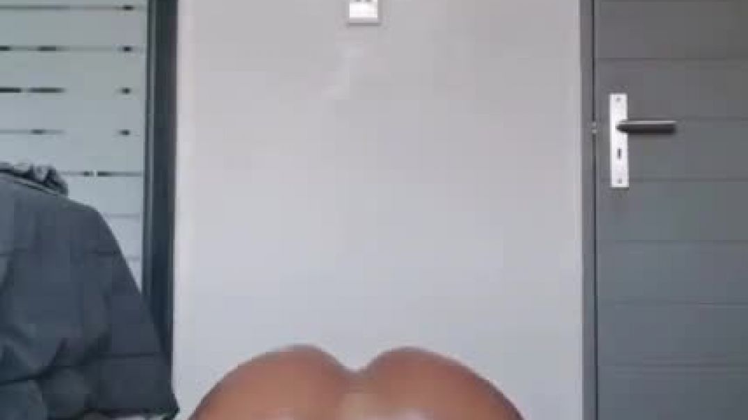 Mzansi naked twerk