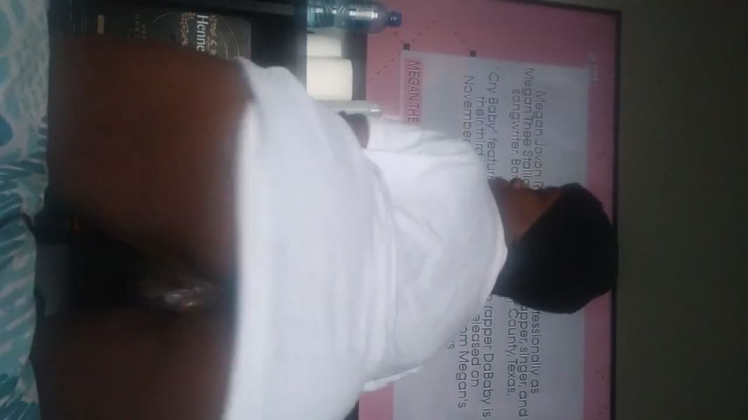 Gal twerking  wearing bf tshirt