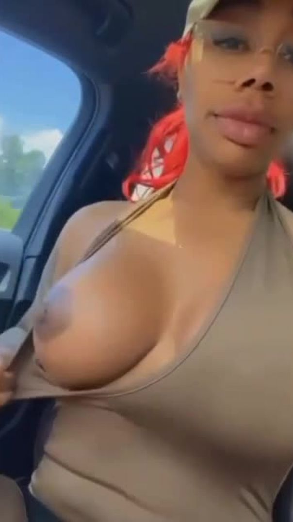 Driver showing boobs
