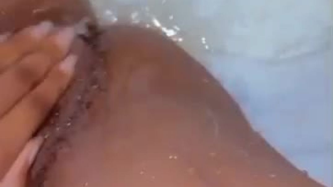 ⁣Blocking squirt