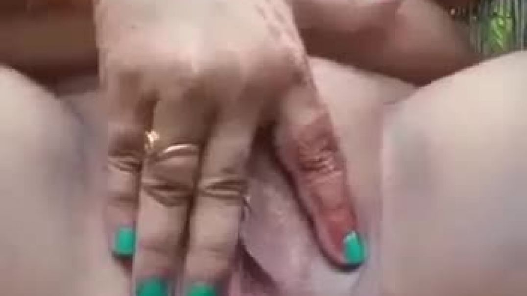 ⁣46 years pussy