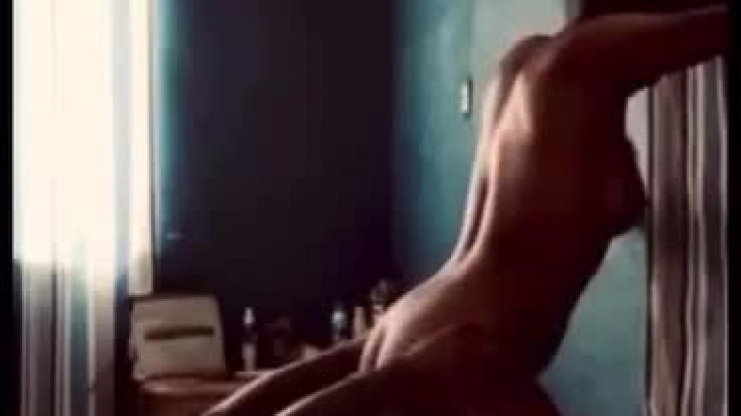 ⁣Lady-Vibrate-As-Her-Pussy-Get-Eaten