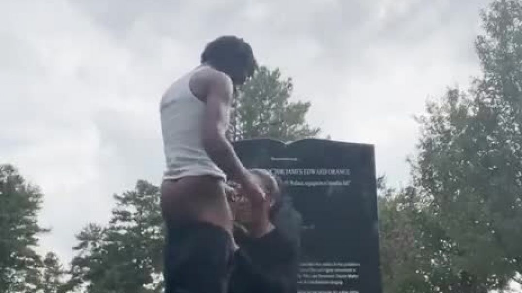 ⁣Fucking-her at-her husbands-grave